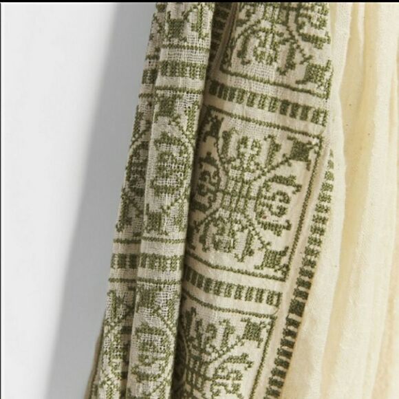 NWT ANTHROPOLOGIE embroidered shirt  - Picture 2 of 5